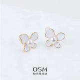 OSM White Pearl Stud Earrings 6–7mm Flat Round, Gold-Tone Alloy