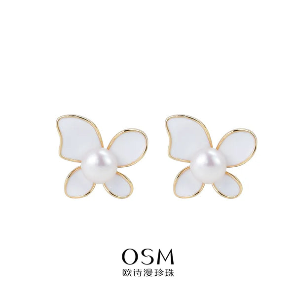 OSM White Pearl Stud Earrings 6–7mm Flat Round, Gold-Tone Alloy